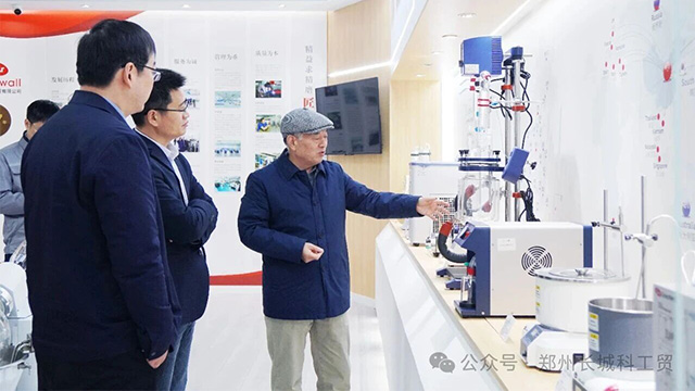 政府助力|高校信賴|政校考察團聚焦長城科工貿(mào)|共續(xù)校企合作創(chuàng)新路