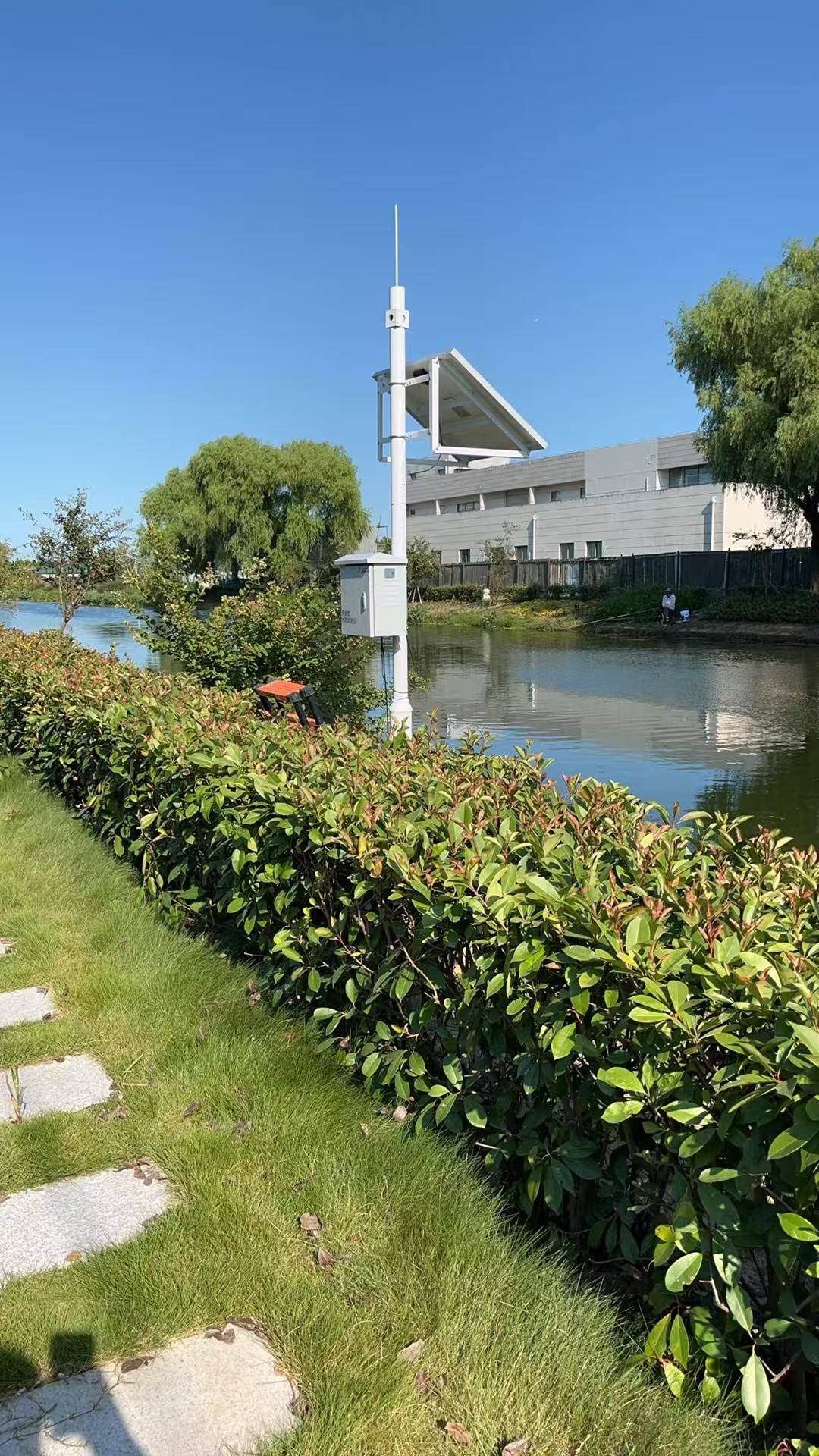 立桿4.jpg 立桿4.jpg